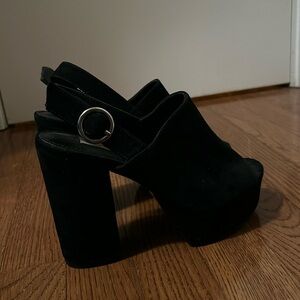 Steve Madden platform